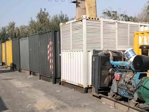 玛纳斯200KW柴油发电机机组每小时油耗是多少?